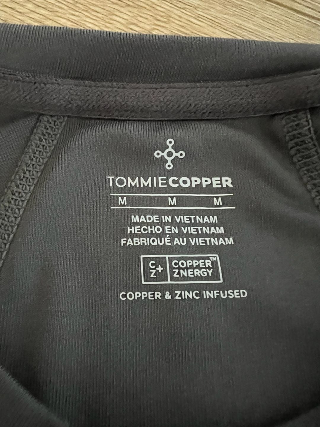 Tommie Copper Shoulder Support Shirt Size M Gray Athletic Compression 4