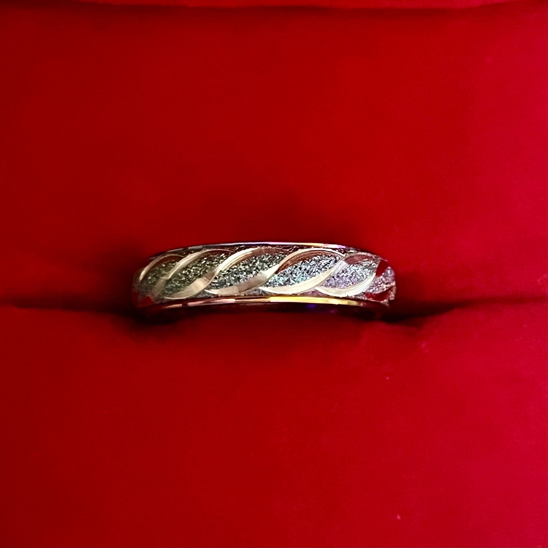 Rainbow Titanium Twist Band Ring Textured Iridescent Band Size 6 2
