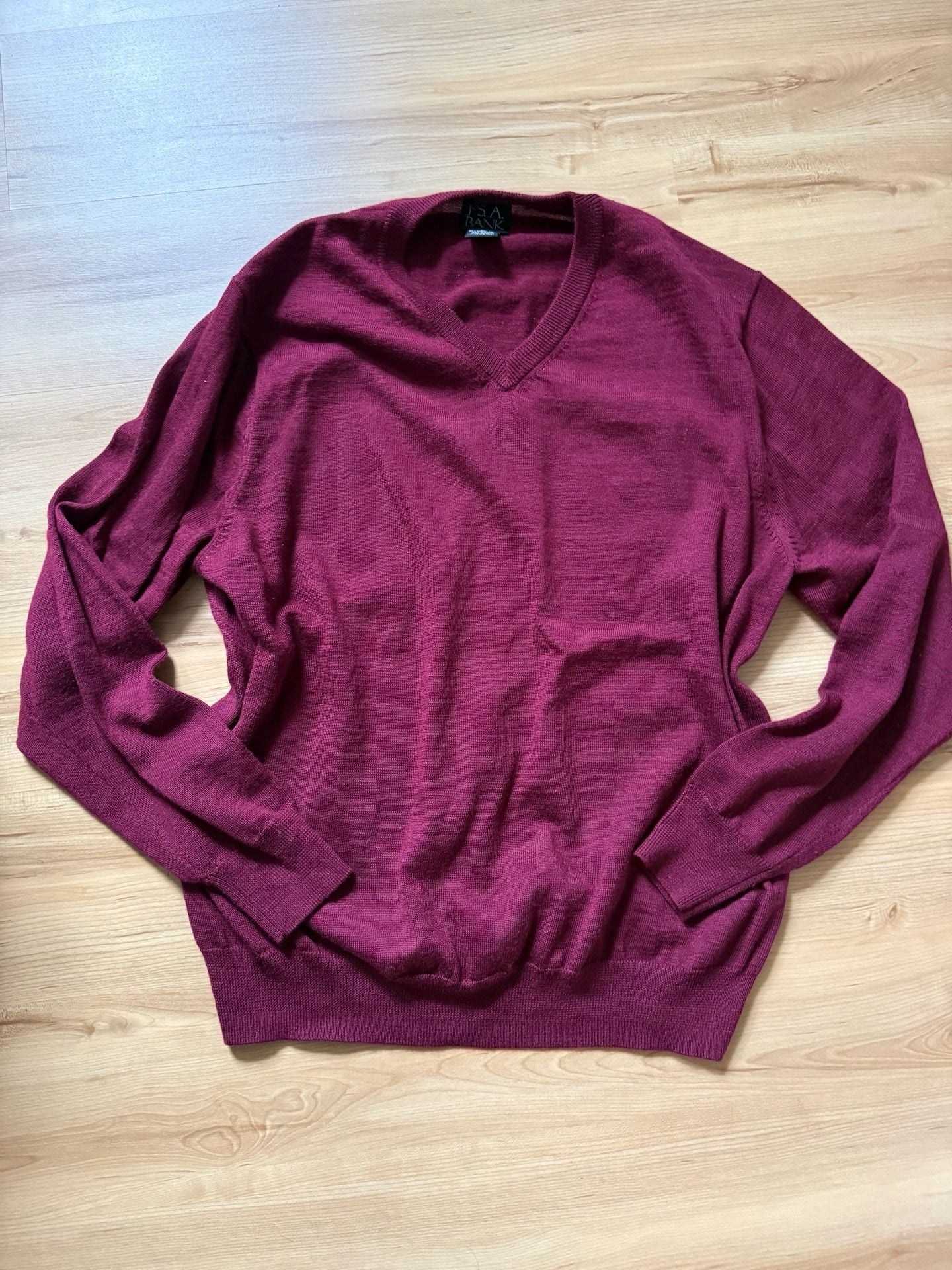 Jos. A. Bank V-Neck Sweater Size M Maroon Merino Wool Blend 2