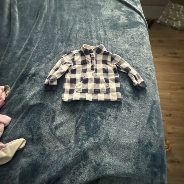 Carter's Fleece Pullover Size 24M Blue White Plaid