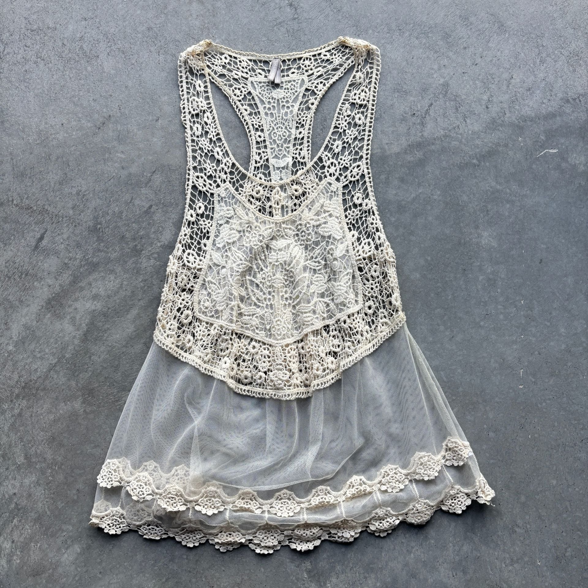 2000’s Y2K Boho 70’s Style Crochet Lace Tank Top Ivory Mesh Size S 2