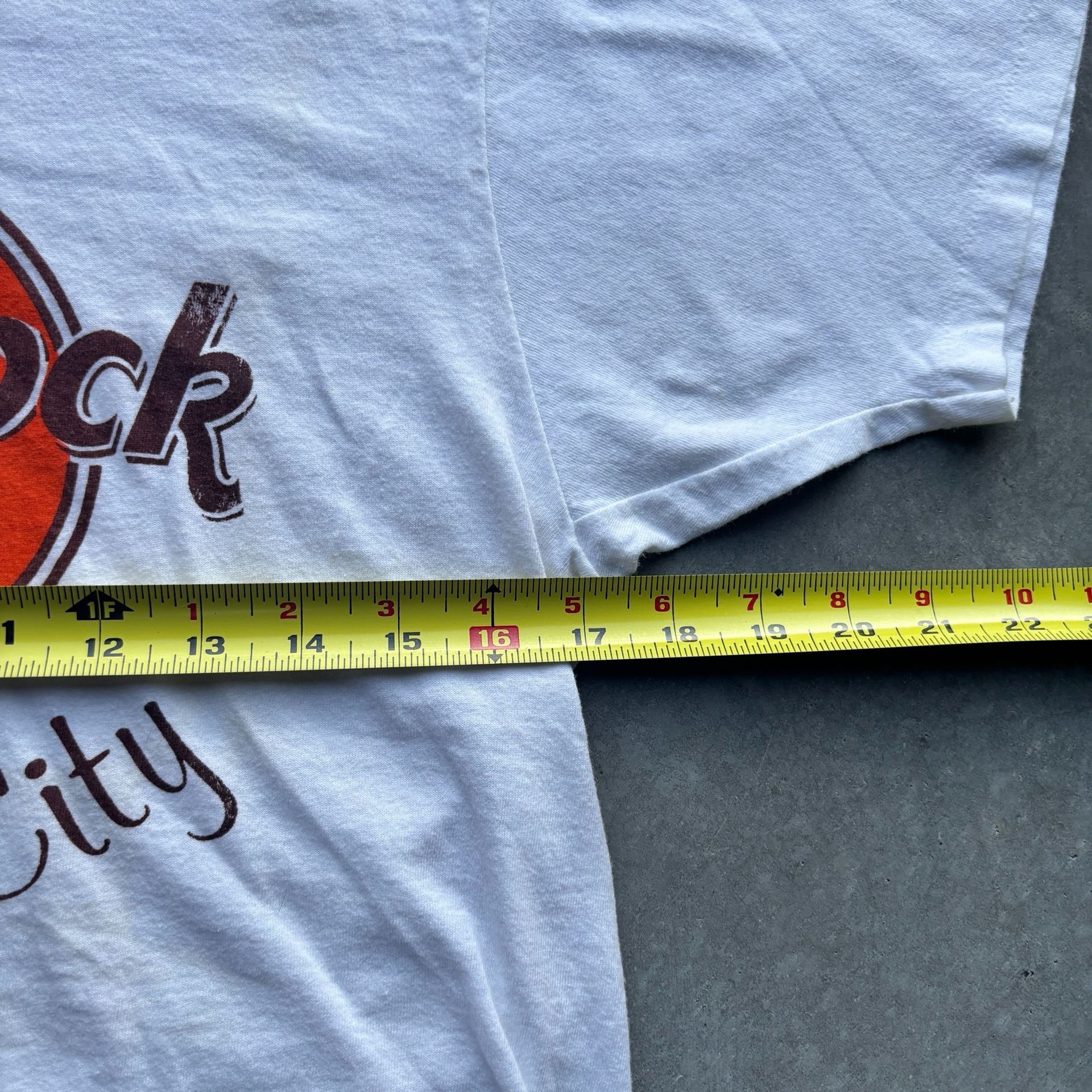 1980’s Vintage Hard Rock Cafe Kuwait City T-Shirt White Size M 5