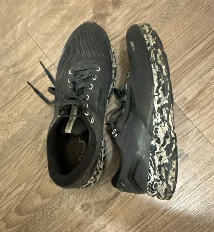 Brooks Ghost 15 Running Shoes Black White Camo Sole Men’s 8.5 3
