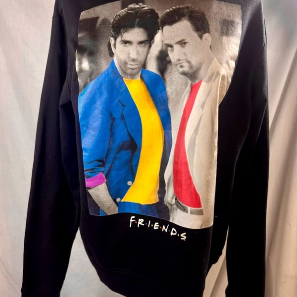 Friends TV Show Graphic Sweatshirt Size L Black