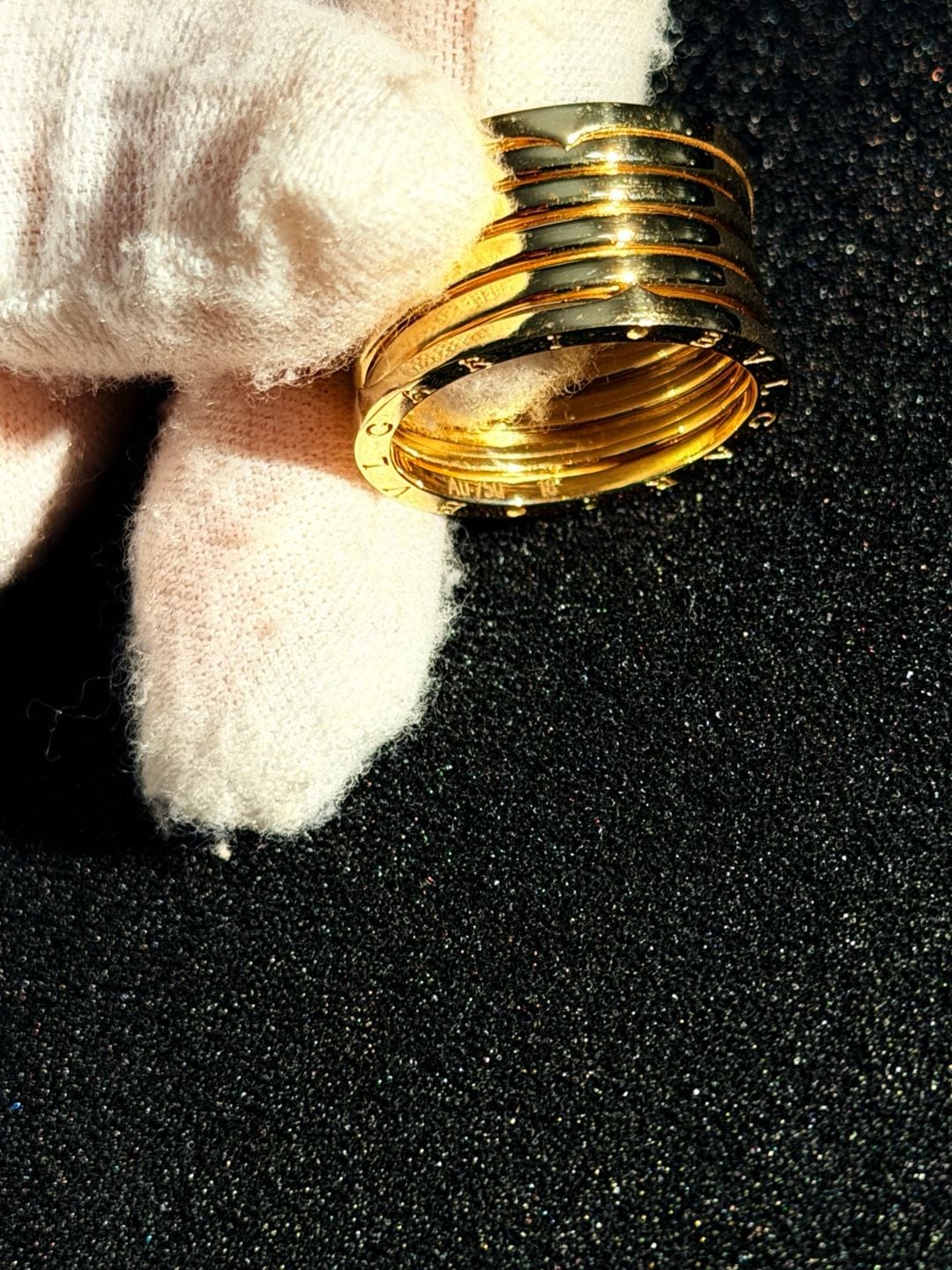 18k Yellow Gold Five Band Ring Brand New.Firm Price. 5