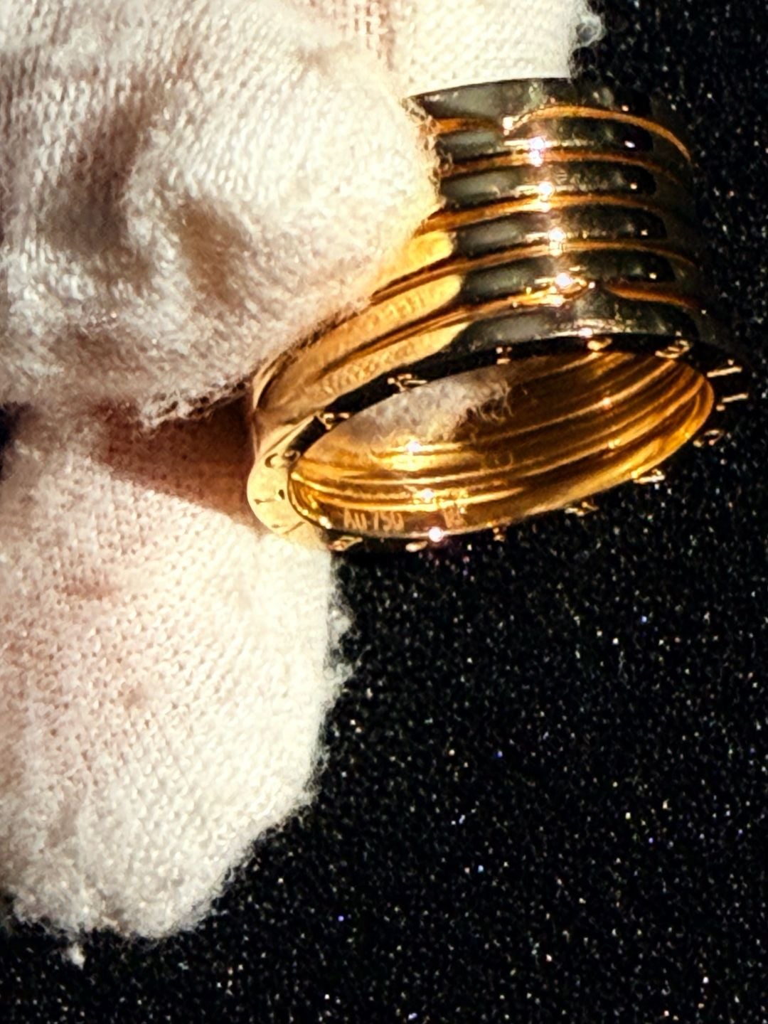 18k Yellow Gold Five Band Ring Brand New.Firm Price. 6