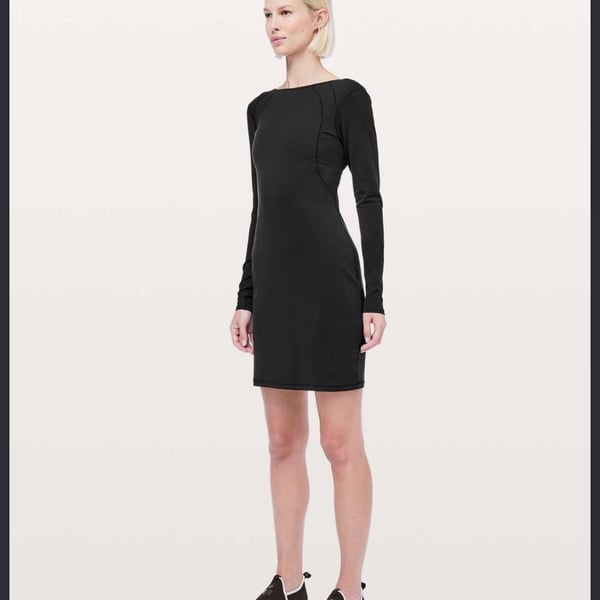 068-Lululemon Contour Dress *Nulu Size 6 Black Long Sleeve Cutout Back Mini