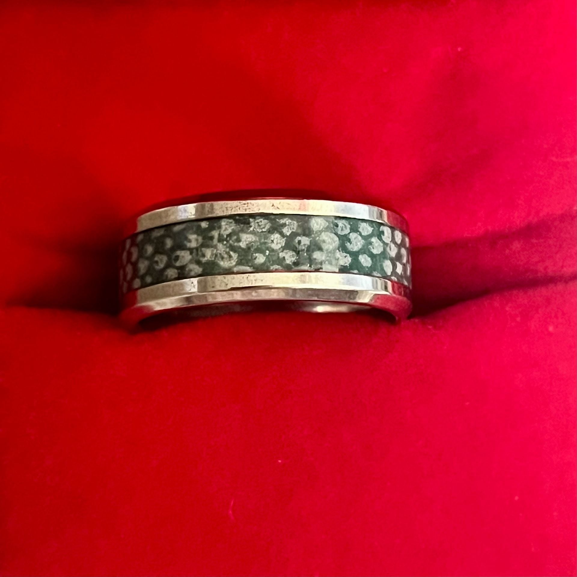Jeulia Tungsten Hammered Moss Agate 6mm Ring Size 7 2