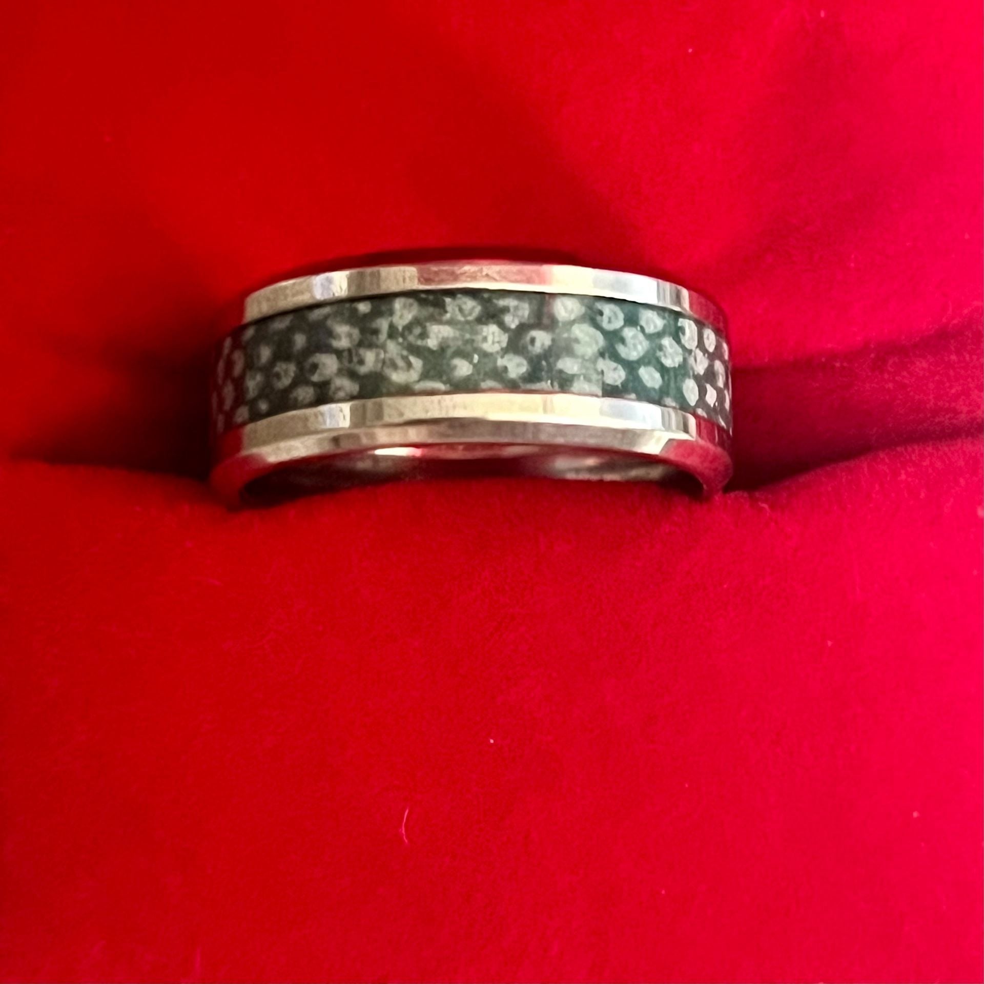 Jeulia Tungsten Hammered Moss Agate 6mm Ring Size 7 3