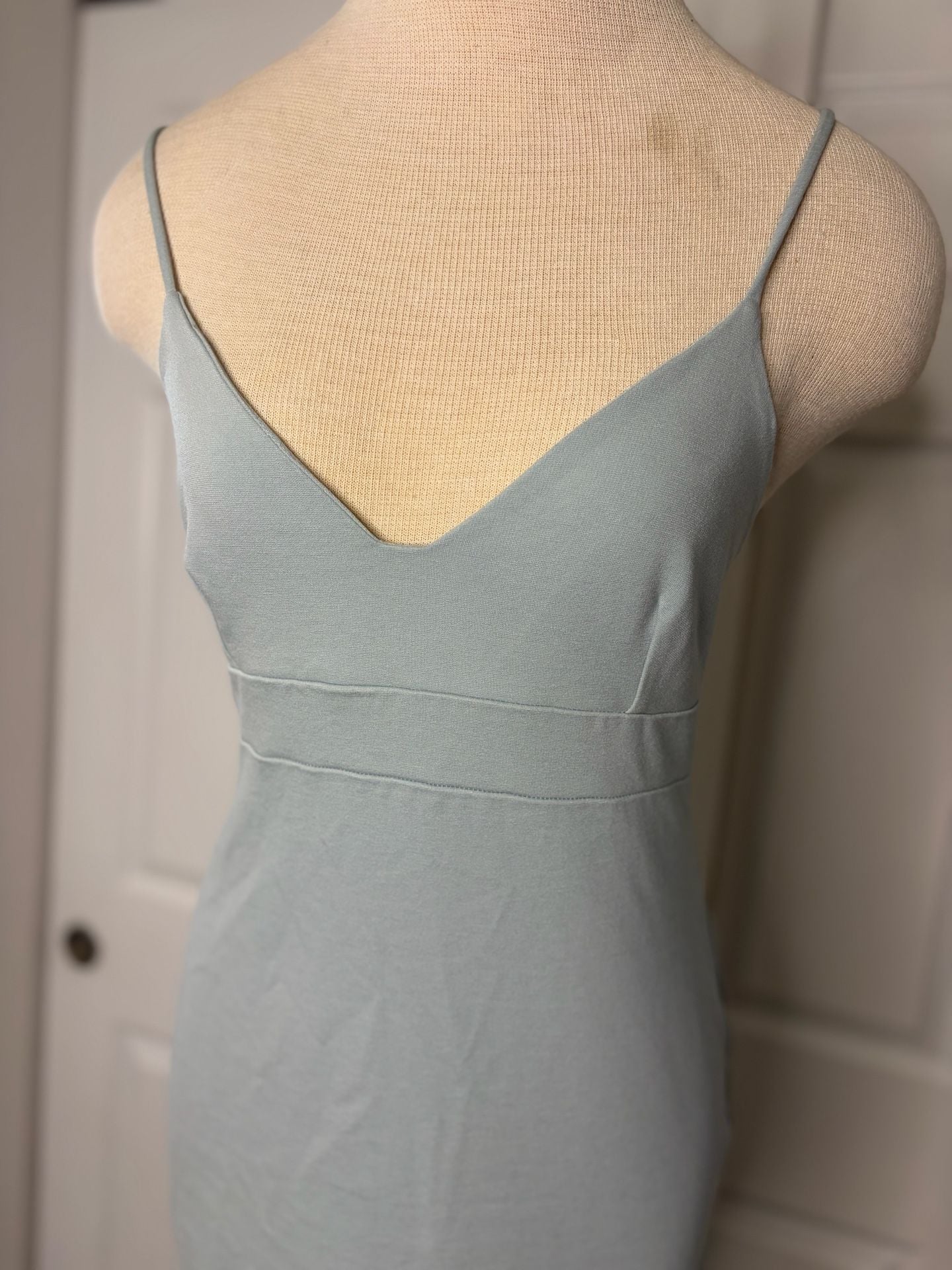 066-Lulus Midi Dress Sage Green V-Neck Bodycon size large 7