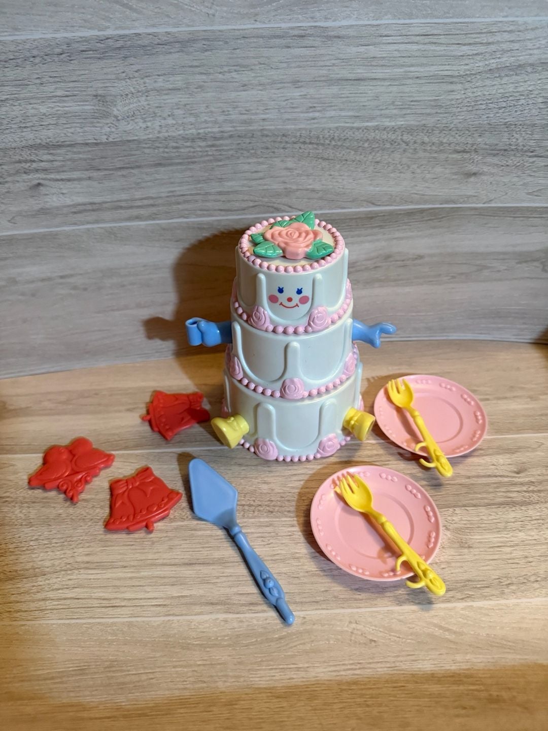 Mattel Cherry Merry Muffin Wedding Cake 'N Party 2