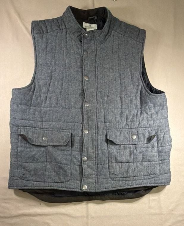 Southern Pines Quilted Vest Size XL Grey Herringbone Snap Puffer 2