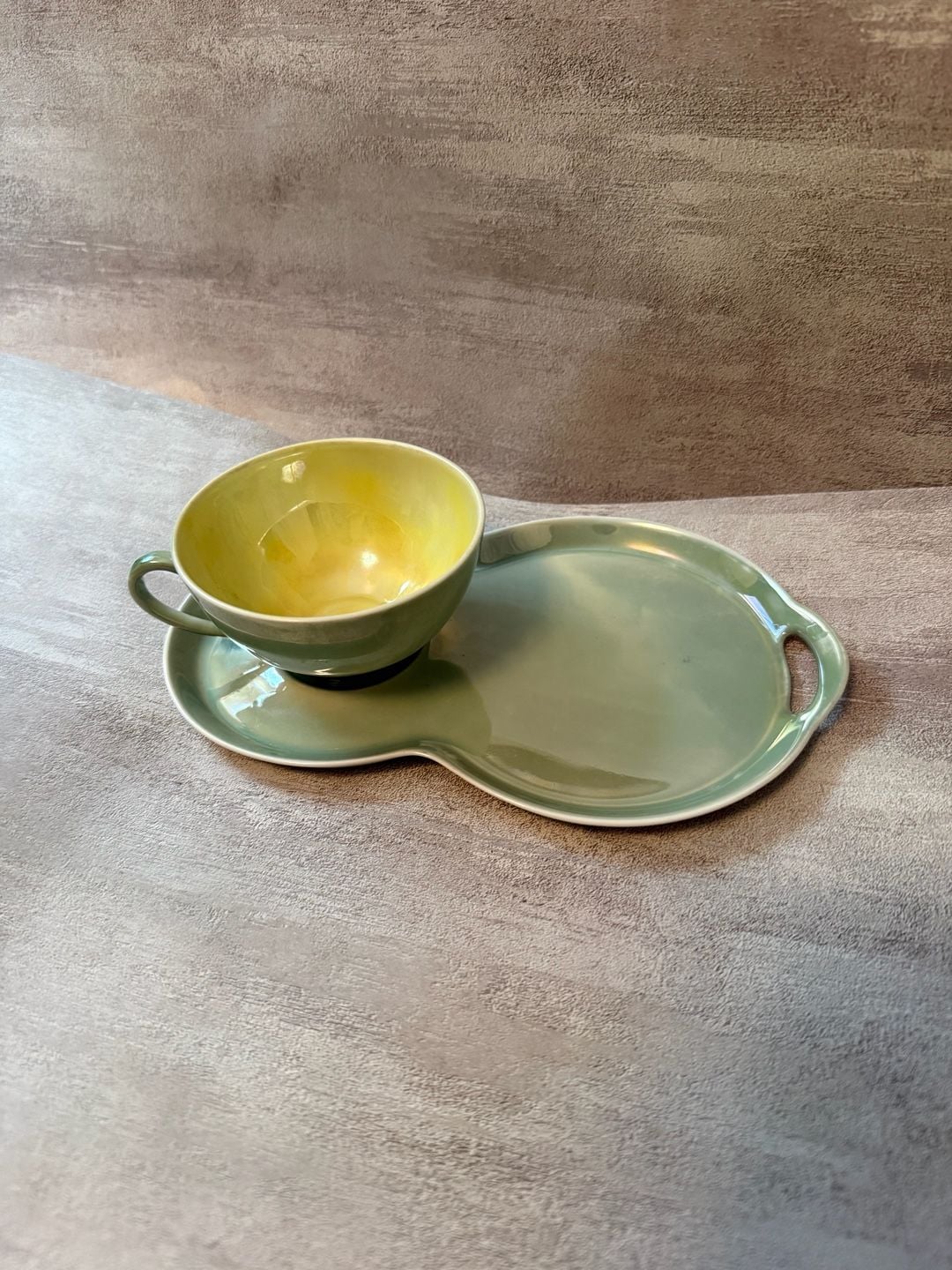 Vtg 1930’s VICTORIA Czechoslovakia Lustreware Pair Tea Cup & Snack Plate 1