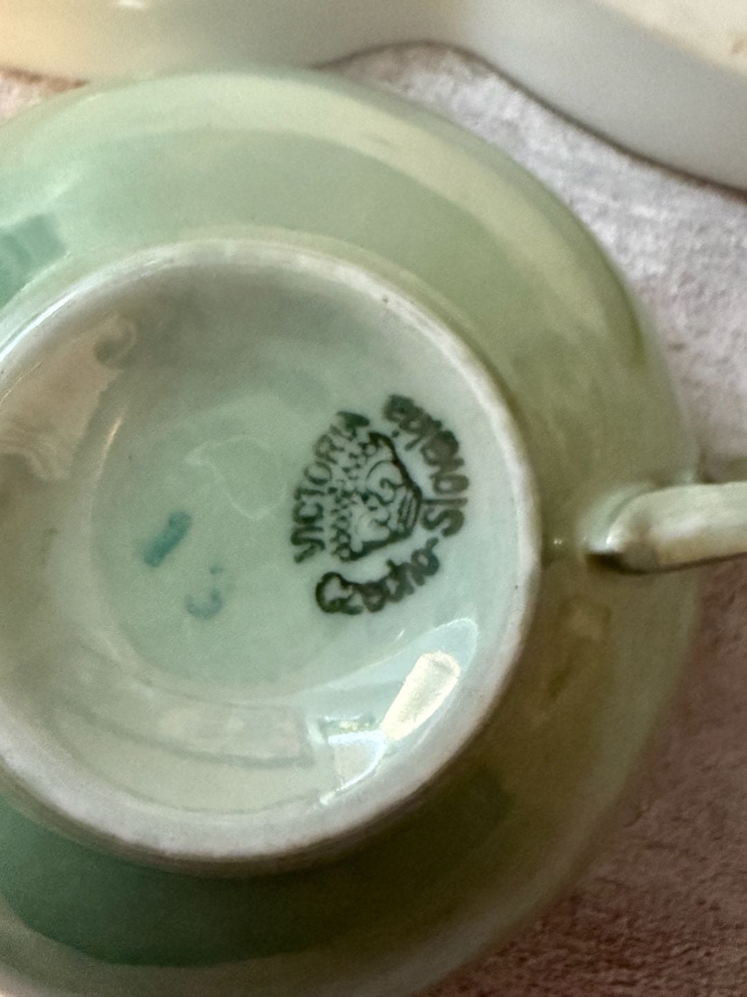 Vtg 1930’s VICTORIA Czechoslovakia Lustreware Pair Tea Cup & Snack Plate 4