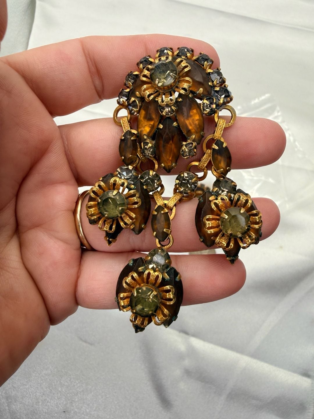 Vintage Pat Pend Amber Rhinestone set Clip Earrings and brooch 1