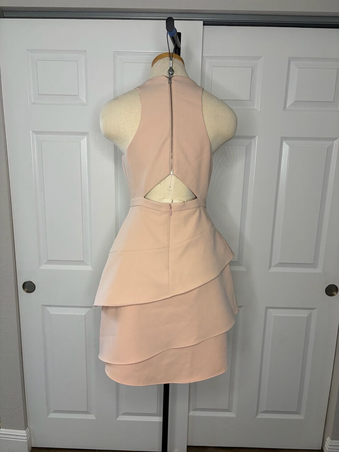 070-Bcbgmaxazria Tiered Halter Dress Size 4 Blush Pink Cocktail Ruffle Mini 6