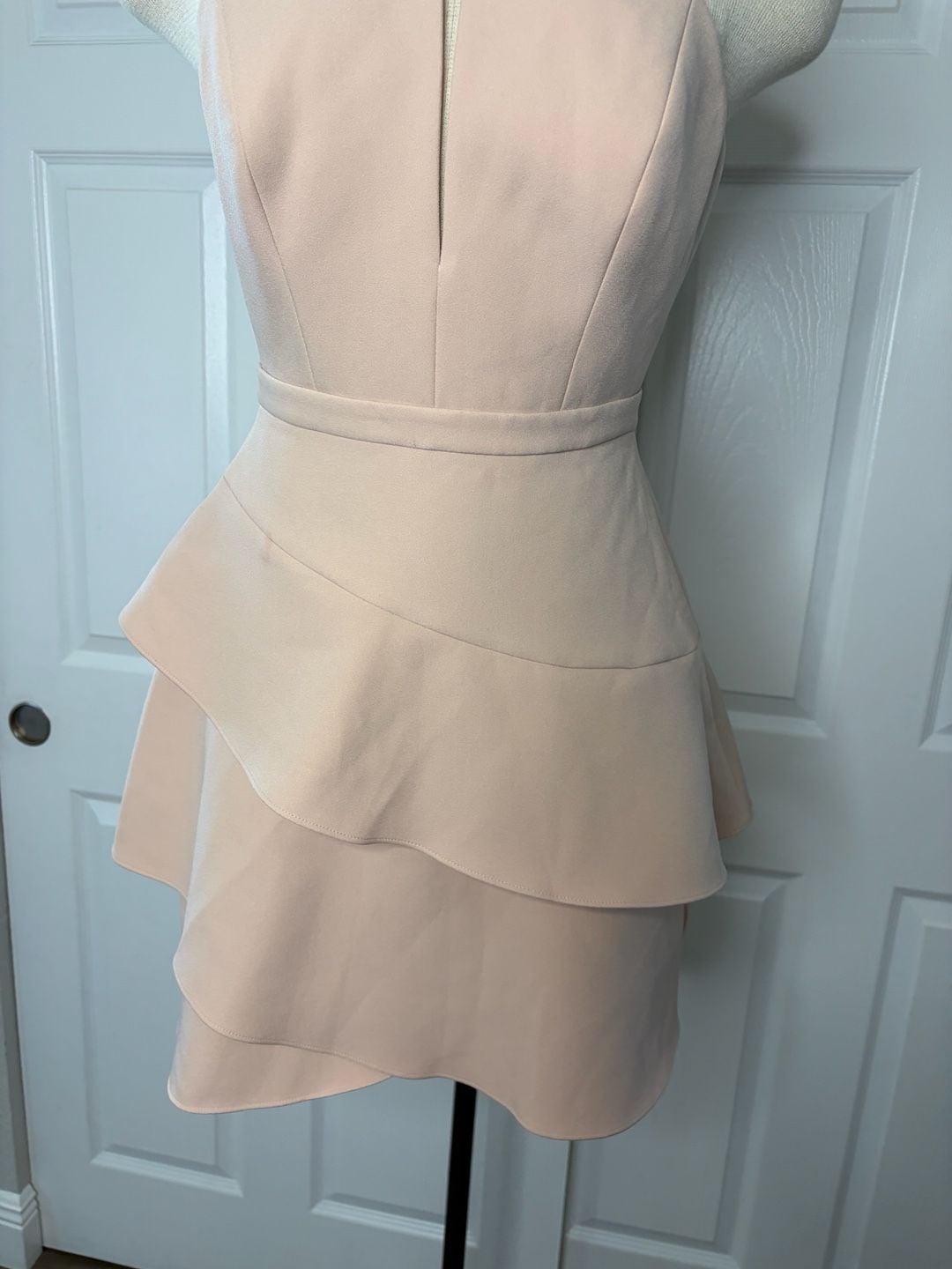 070-Bcbgmaxazria Tiered Halter Dress Size 4 Blush Pink Cocktail Ruffle Mini 9