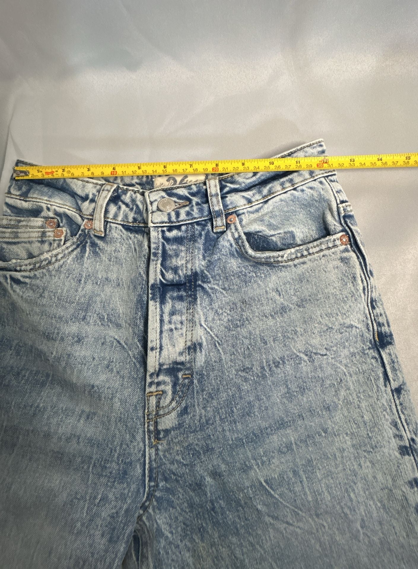 We The Free Jeans Size 26 Acid Wash Denim (319)
5