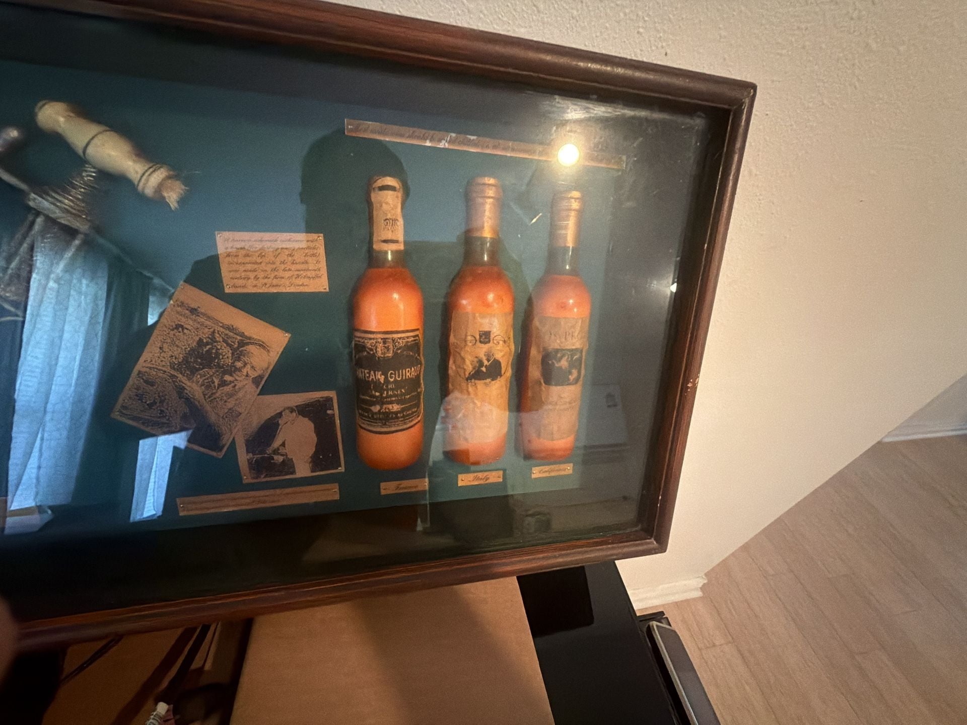 Vintage Wines of the World Shadow Box Wooden Display great condition 3