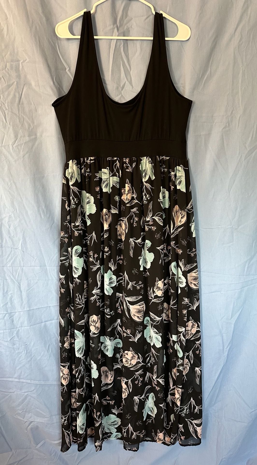 Like NEW! Torrid Maxi Dress Size 1 (XL) Black Floral Chiffon Sleeveless 4