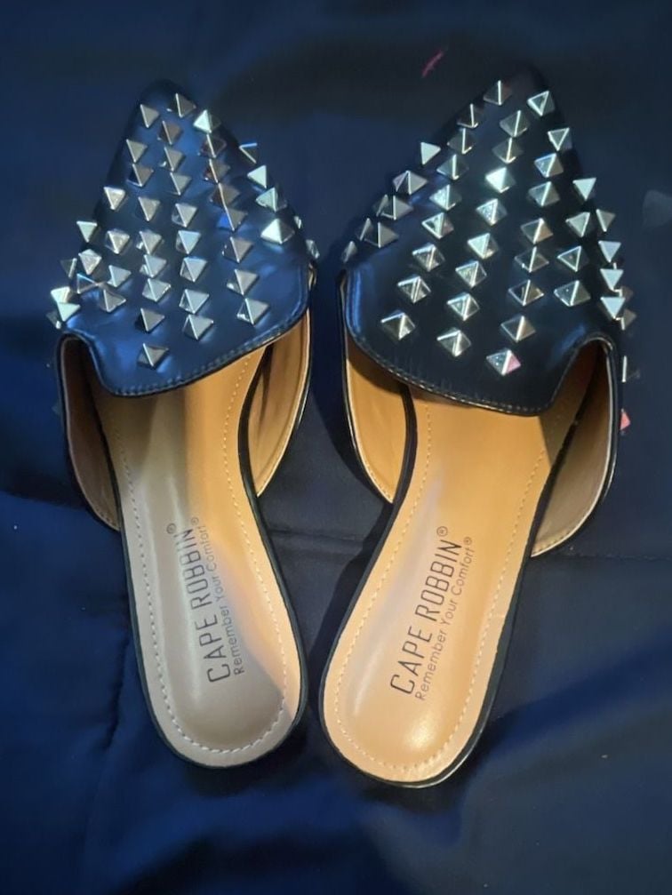 Cape Robbin Enny Mules Size 7.5 Black Studded Pointed Toe Slide Sandals 2