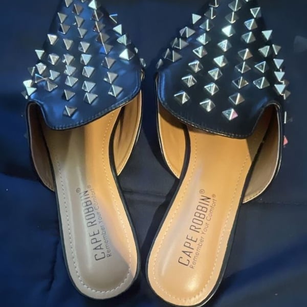 Cape Robbin Enny Mules Size 7.5 Black Studded Pointed Toe Slide Sandals