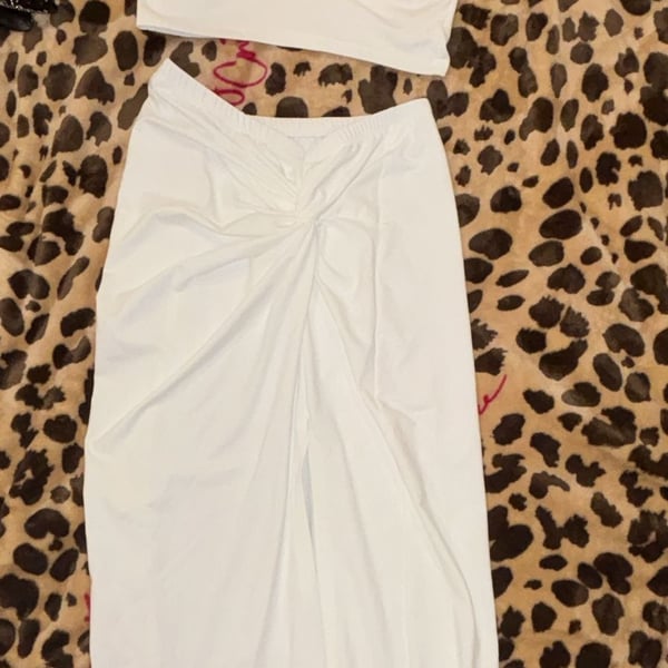 Two Piece Set Size S White Halter Crop Top