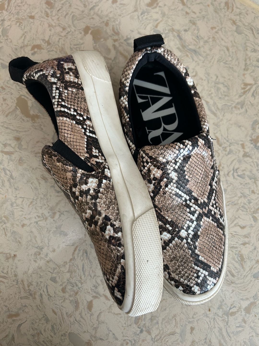 Zara Slip On Sneakers Size 40 Snakeskin Print 3