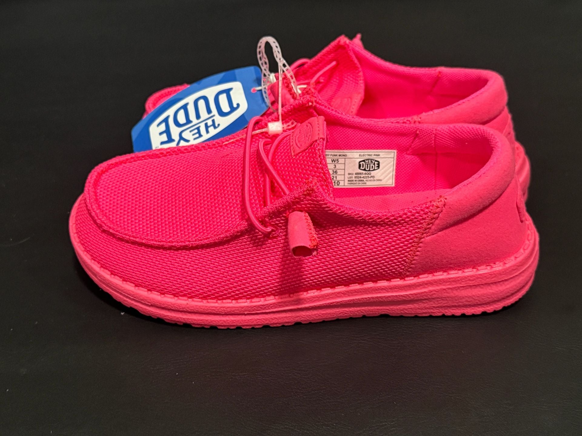 Hey Dude Wendy Funk Mono Size W5 Electric Pink Slip-On Casual Shoes 7