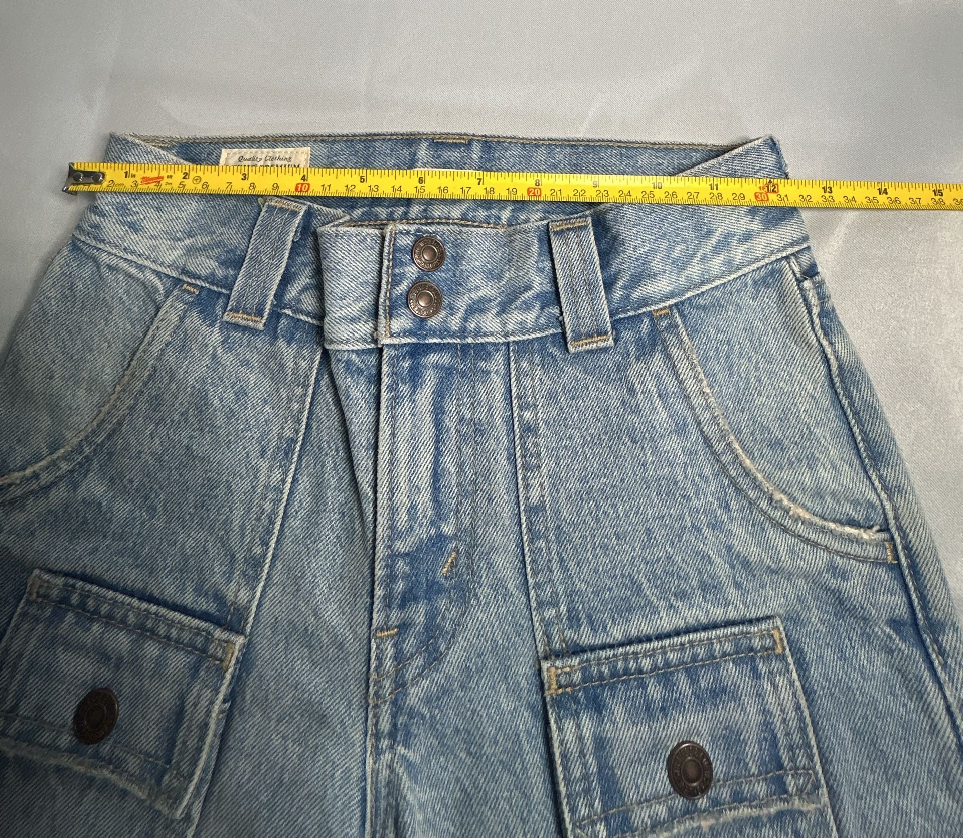 Levi's Premium Middy Ankle Bootcut Size 23 Jeans (320) 5