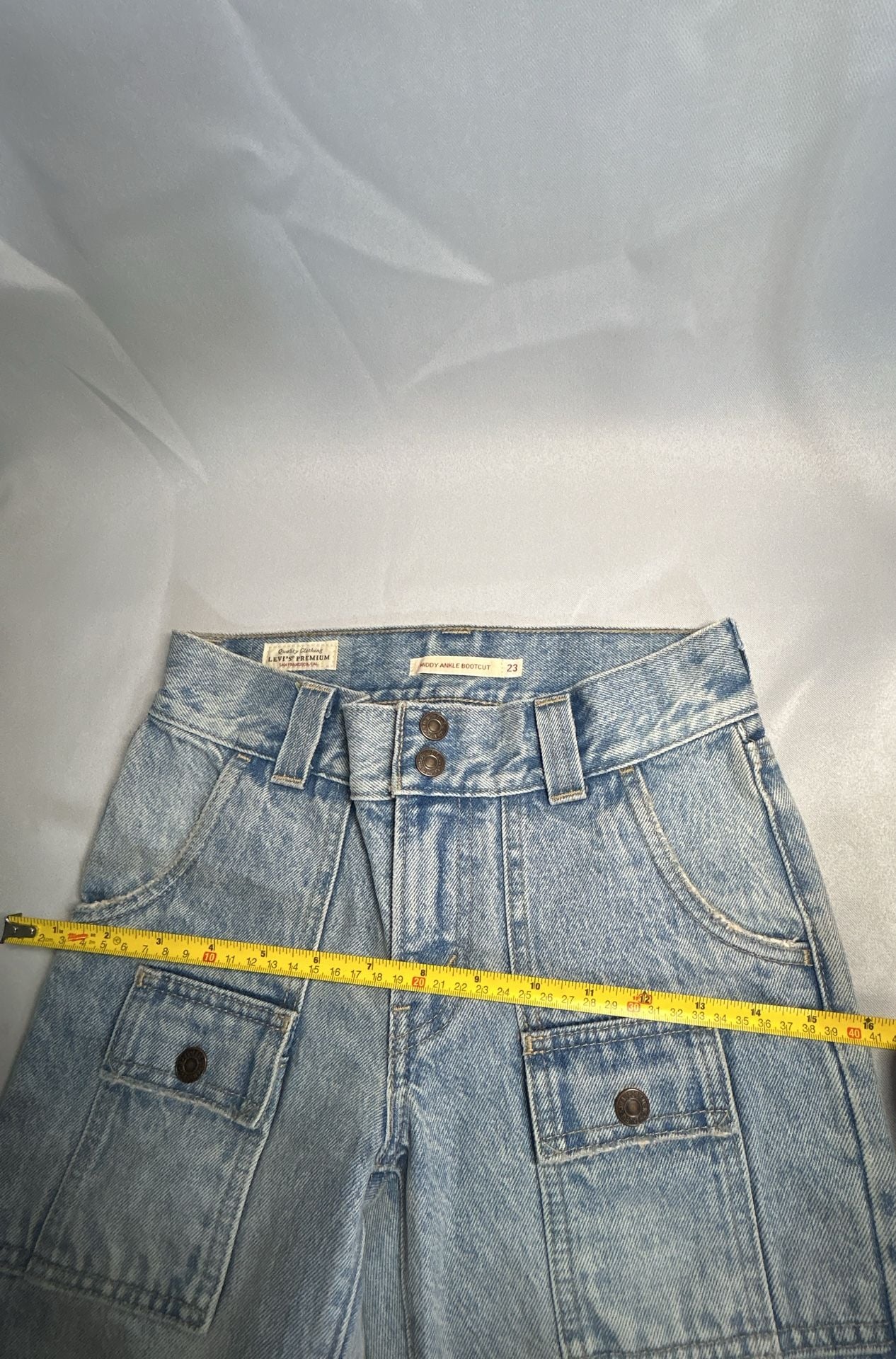 Levi's Premium Middy Ankle Bootcut Size 23 Jeans (320) 7