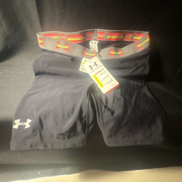 Under Armour Strike Zone Slider Shorts Size MD/M Black Softball Slider