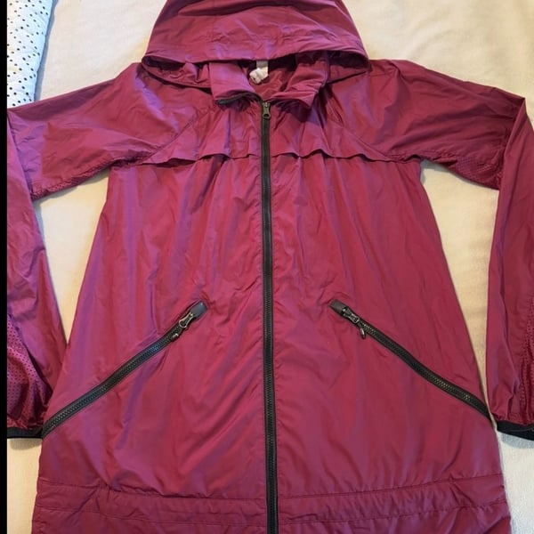 Lululemon Miss Misty II Jacket Size 2 Plum