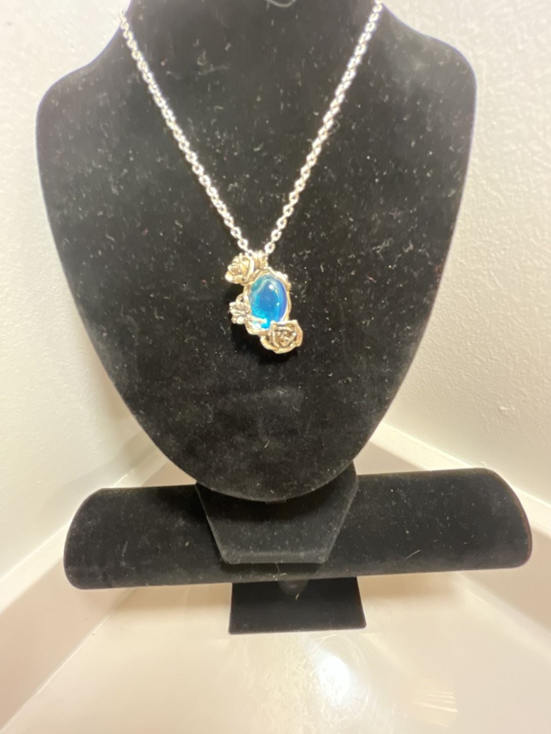Vintage Style Silver Iridescent Moonstone Pendant Necklace 5