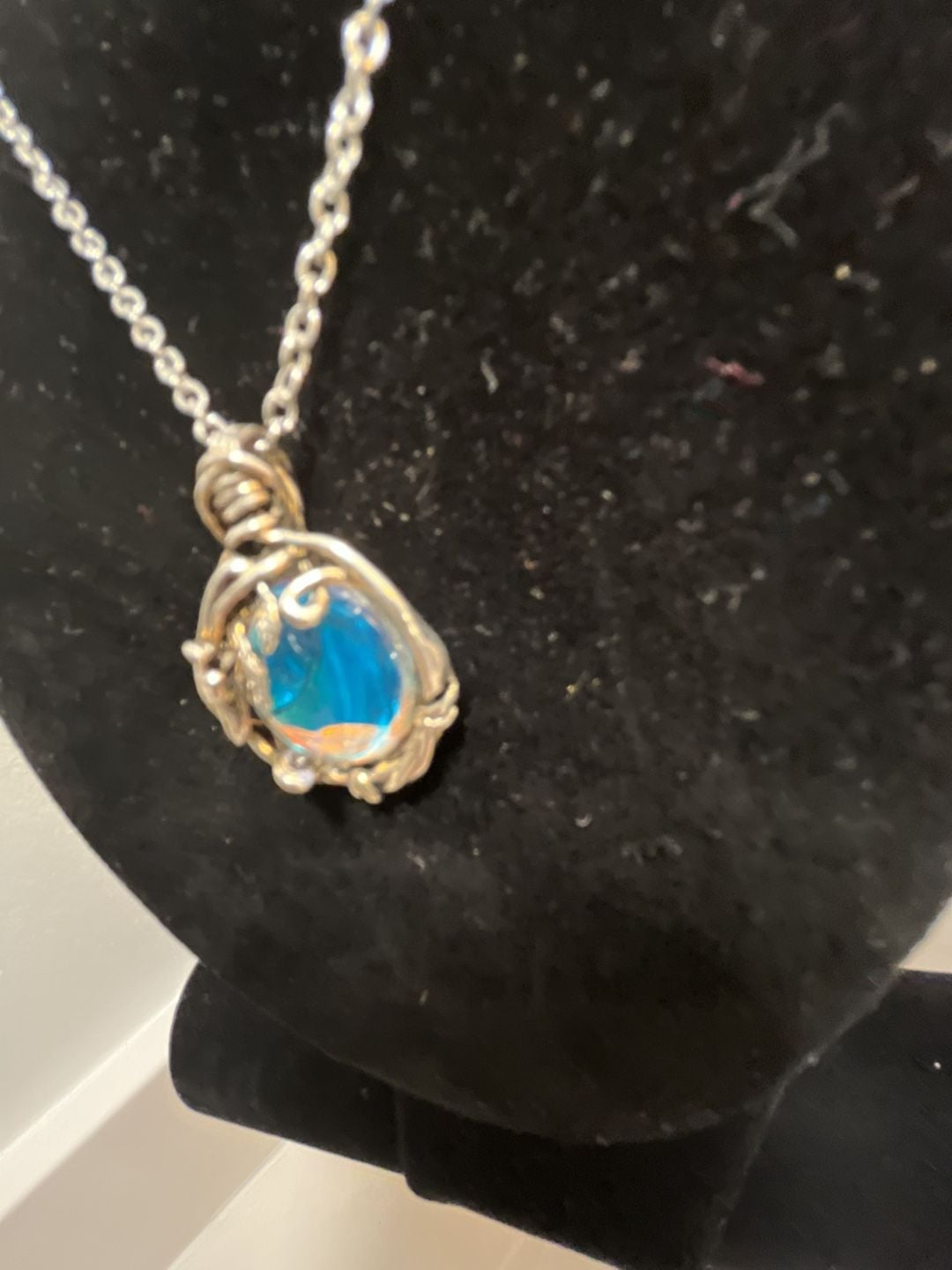 Thorn Vine Moonstone Necklace Iridescent Pendant 13
