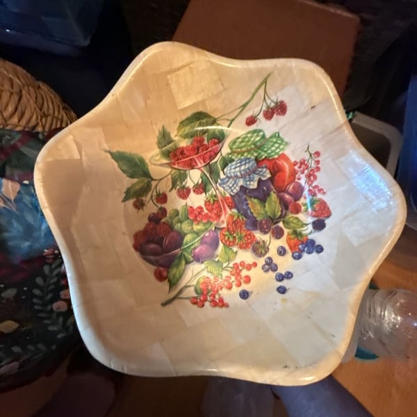 Vintage Bamboo Woven Fruit Serving Bowl Scalloped Edge