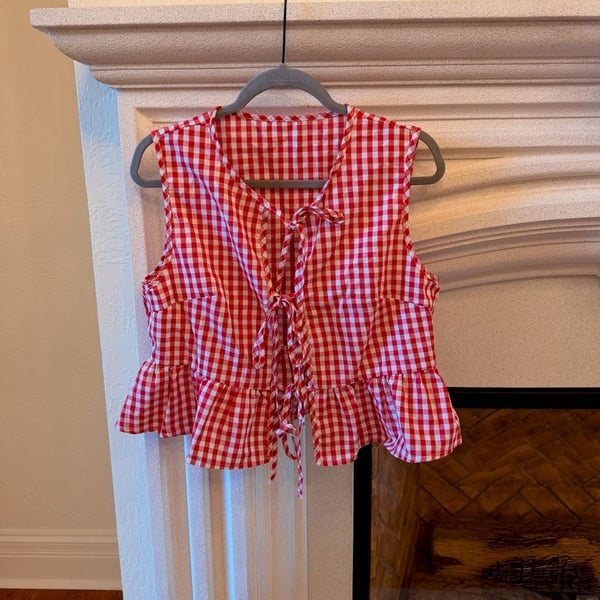Verdusa Gingham Tie Front Peplum Top Size 8/10 Red White Sleeveless Blouse