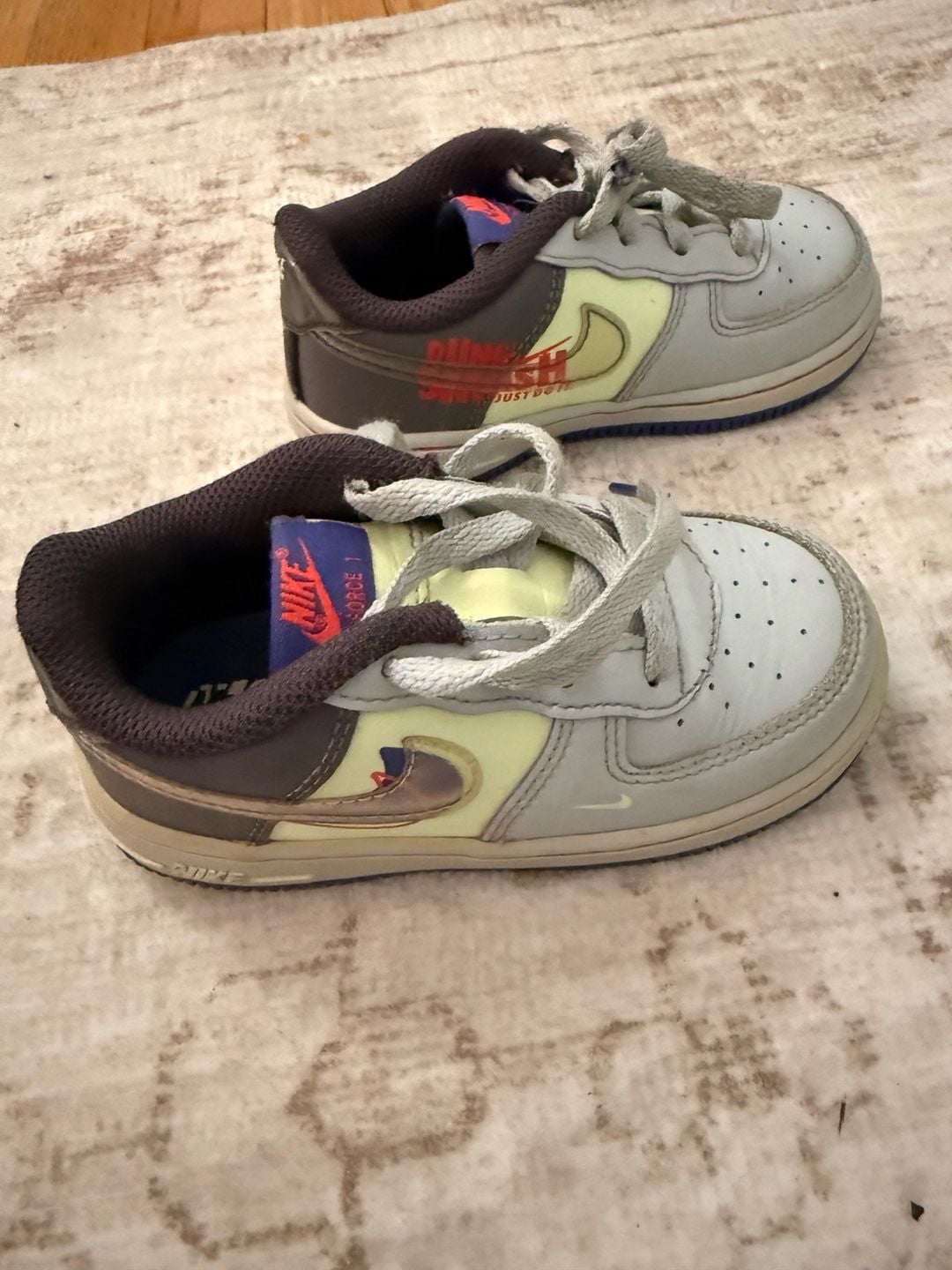 Nike Air Force 1 LV8 Size 8C Dunk It 3