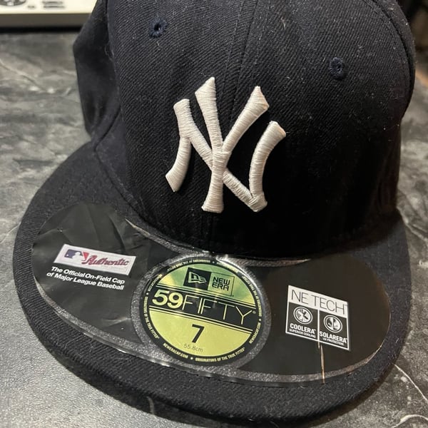 New Era New York Yankees 59FIFTY Fitted Hat Size 7 Blue