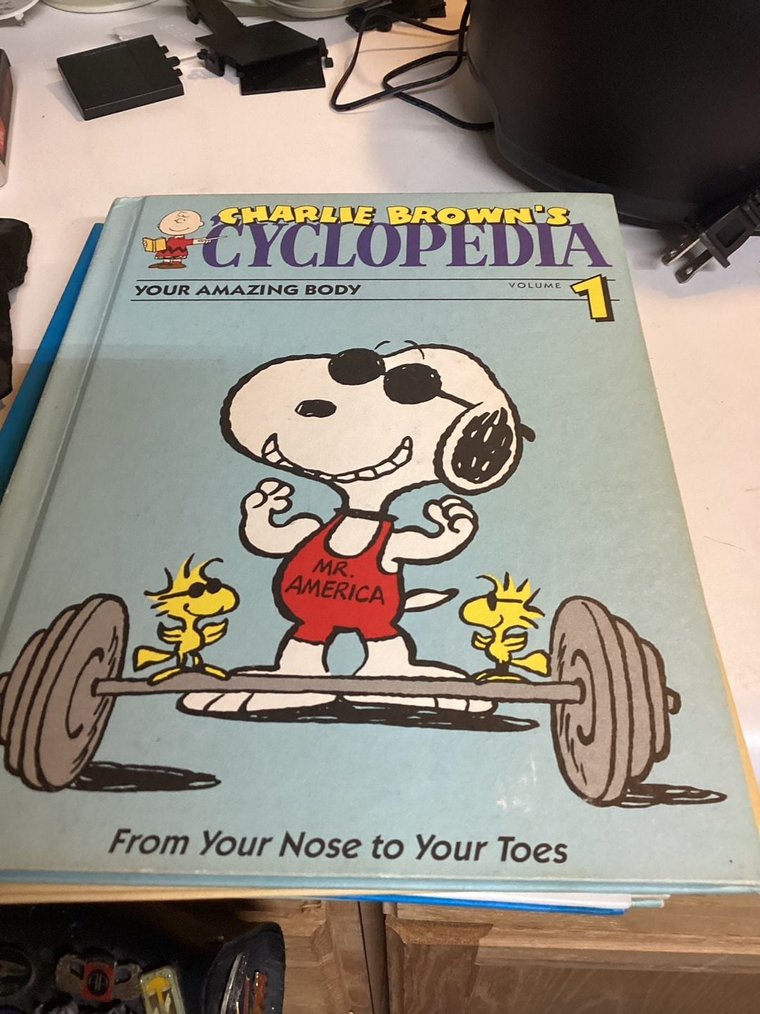 Funk & Wagnalls Charlie Brown's Cyclopedia Volume 1 Your Amazing Body Hardcover 1
