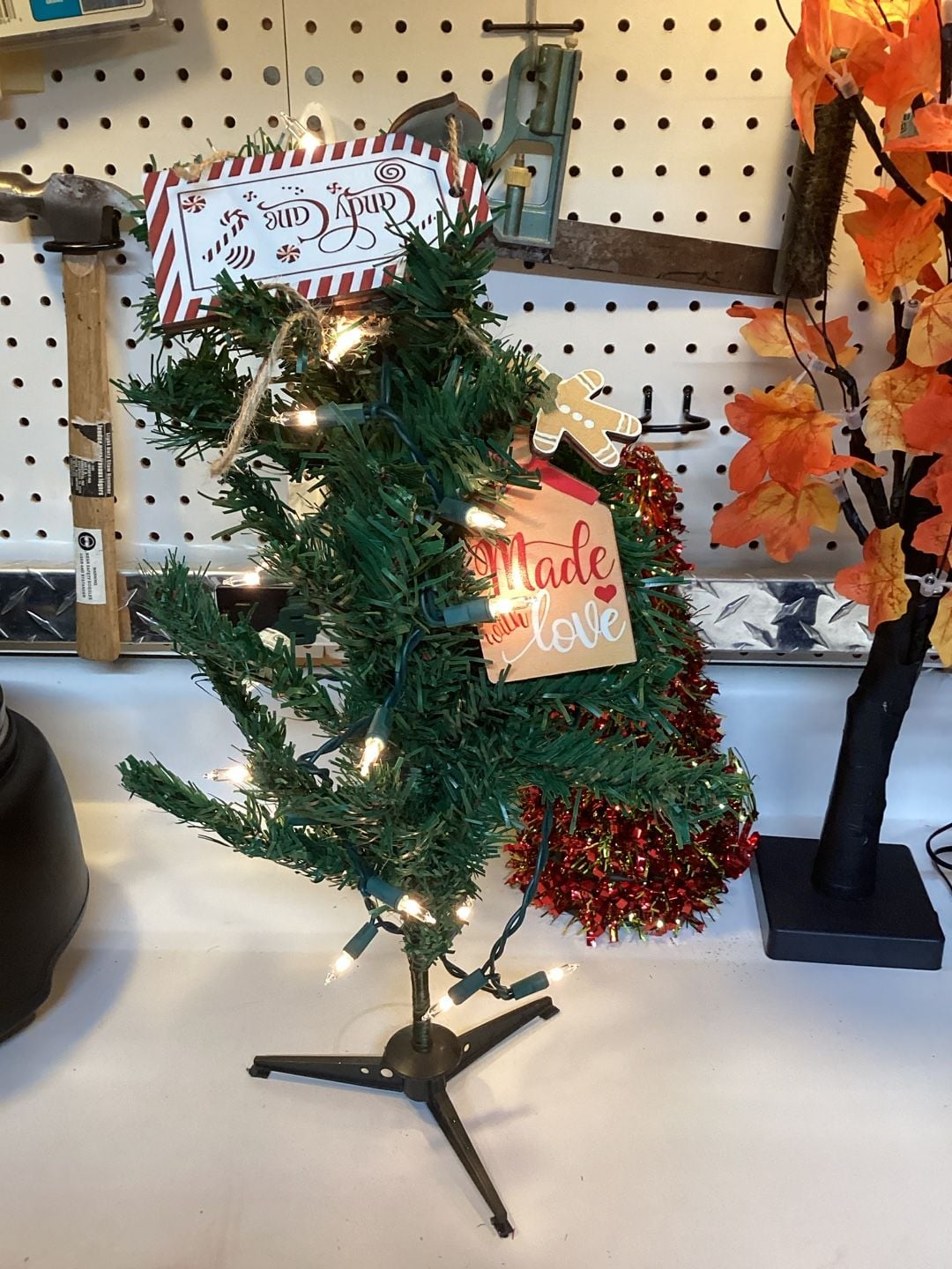 Pre-Lit Artificial Christmas Tree with Lights and Signs 1