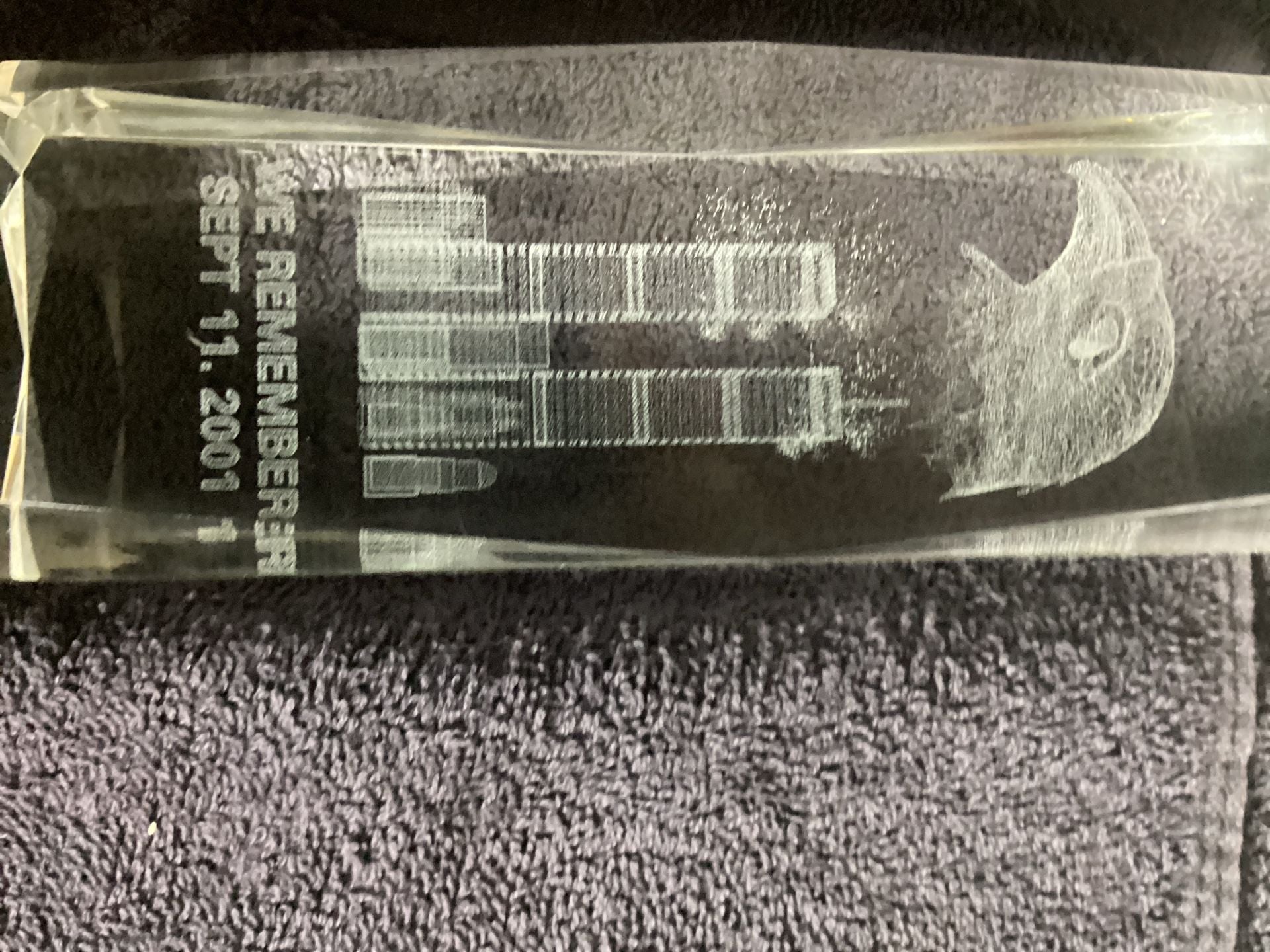 9/11 Twin Towers Eagle Laser Etched Crystal Glass Paperweight 2
