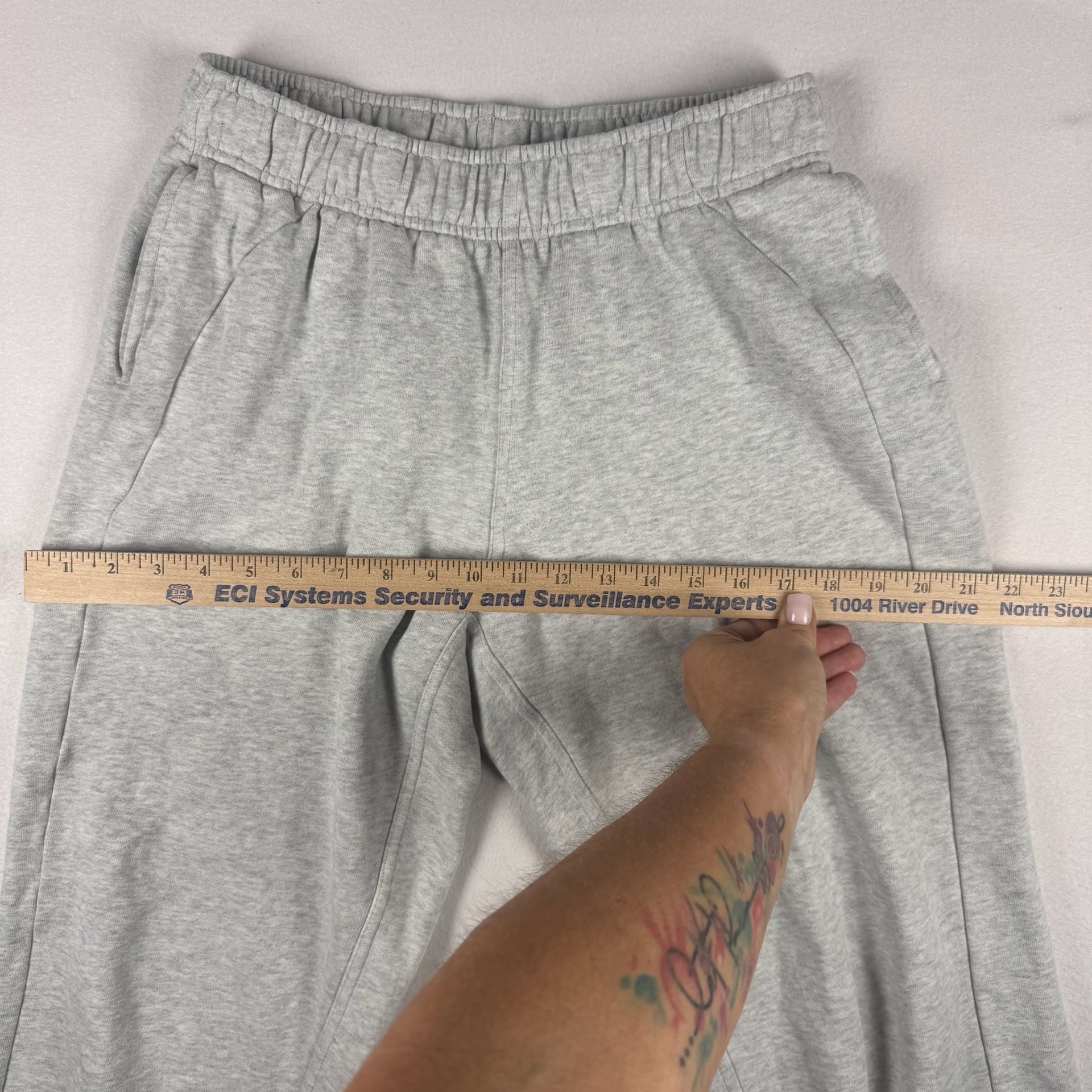 Lululemon Scuba Mid-Rise Oversized Jogger Heathered Grey Sweatpants 7