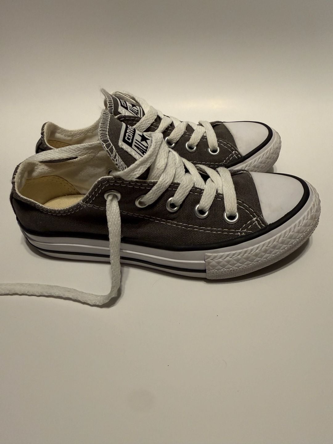 Converse Chuck Taylor Youth Charcoal Grey Low Top size 11.5 3