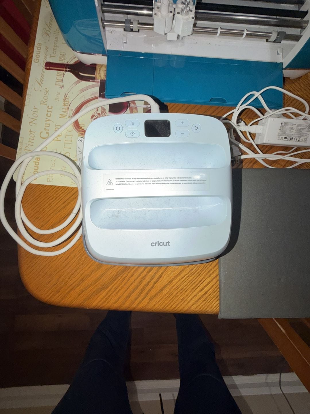 Cricut Explore Air 2 Cutting Machine & Cricut EasyPress 2 Heat Press Bundle. 2
