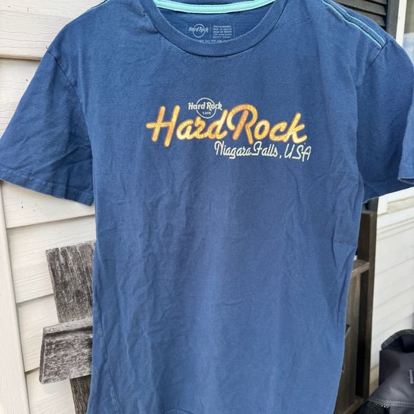 Hard Rock Cafe Niagara Falls T-Shirt Size Medium Blue Graphic