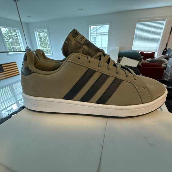 Adidas Grand Court Size 11.5 Orbit Green Carbon Cloud White Camo