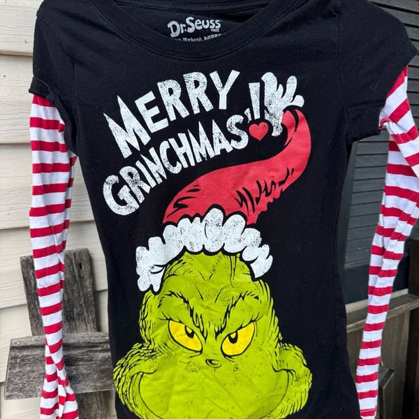 Dr. Seuss Hybrid Apparel Merry Grinchmas Shirt Size M (7-9)