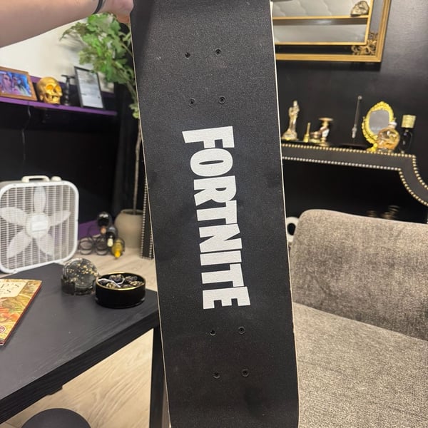 Fortnite Skateboard 31-Inch The Brat Purple Wheels