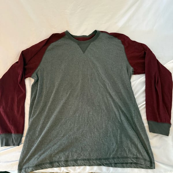 RedHead Brand Co Long Sleeve T-Shirt Size 2XL Gray Maroon Raglan